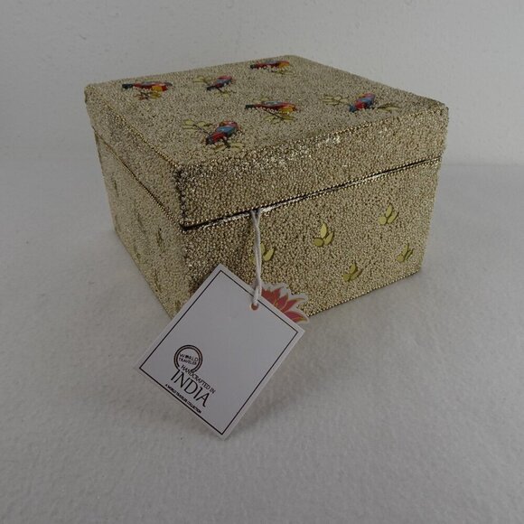 Beaded Wood Jewelry Storage Trinket Box Handcrafted Parrots Bird Theme - Picture 4 of 13